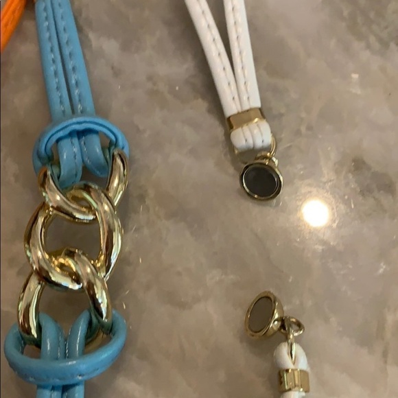 Bracelets - Picture 5 of 7